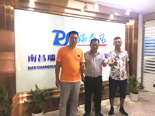 瑞泰風(fēng)環(huán)?？照{(diào)-千里探望華中團(tuán)隊(duì)，吹響廠房車間通風(fēng)降溫沖鋒號